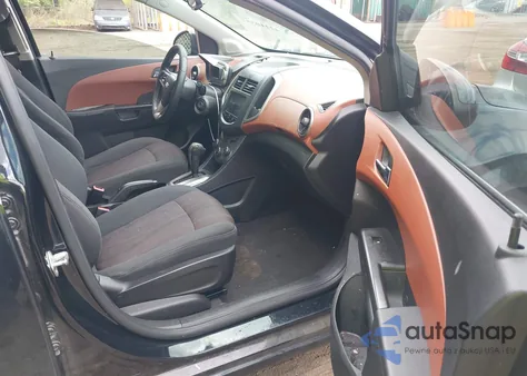 2014 Chevrolet Sonic Lt Auto z USA, uszkodzony, nr VIN 1G1JC5SB4E4146630